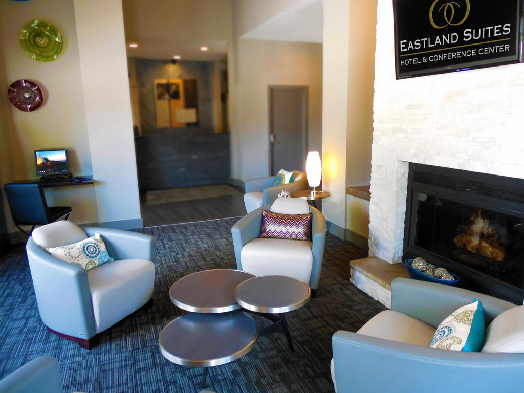 Eastland Suites Hotel & Conference Center Блумингтън Екстериор снимка